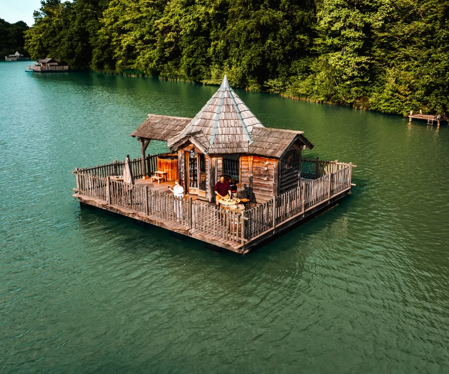 Les Cabanes des Grands Reflets